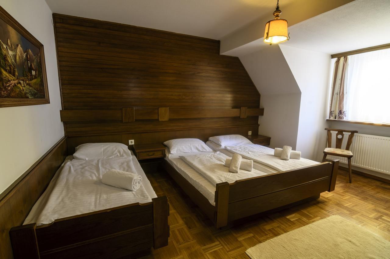 Gasthof Zum Jagerwirt Hotel Mariazell Room photo